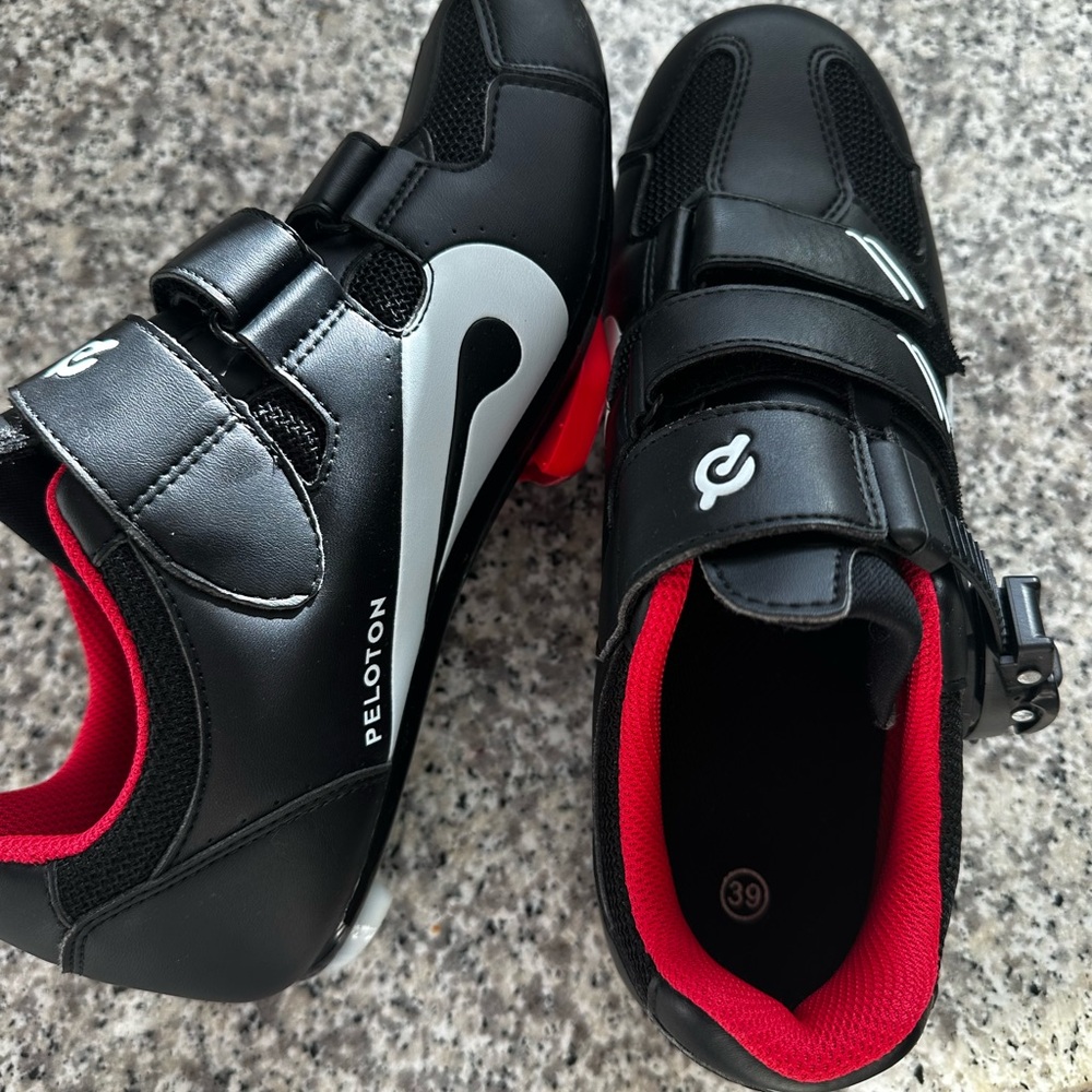 Peloton Cycling Shoes Size 39 (Women’s 8)